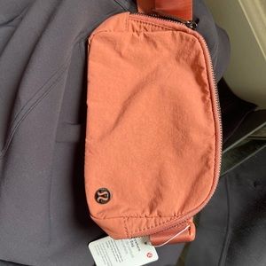 NWT Lululemon Everywhere Belt Bag